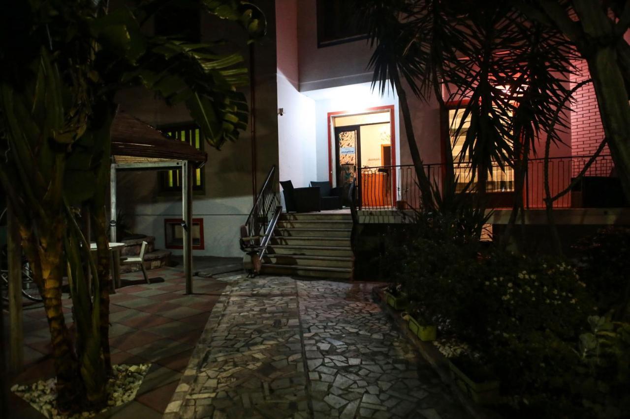 Hotel I Colori Sant'Antioco Exterior foto