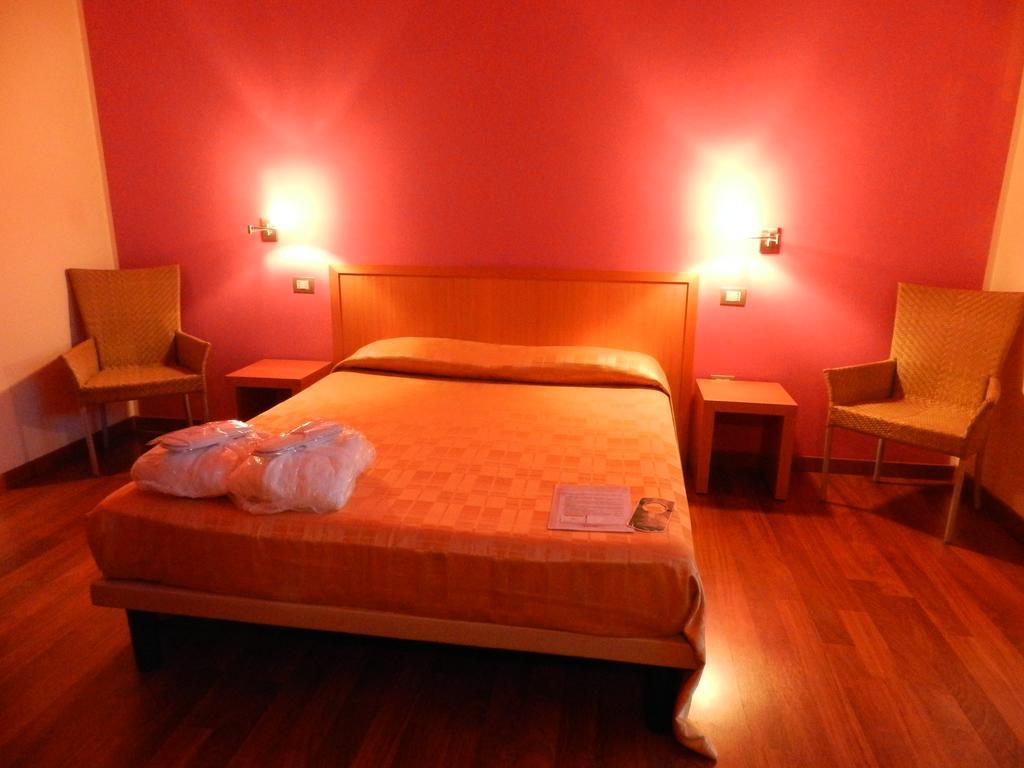 Hotel I Colori Sant'Antioco Exterior foto