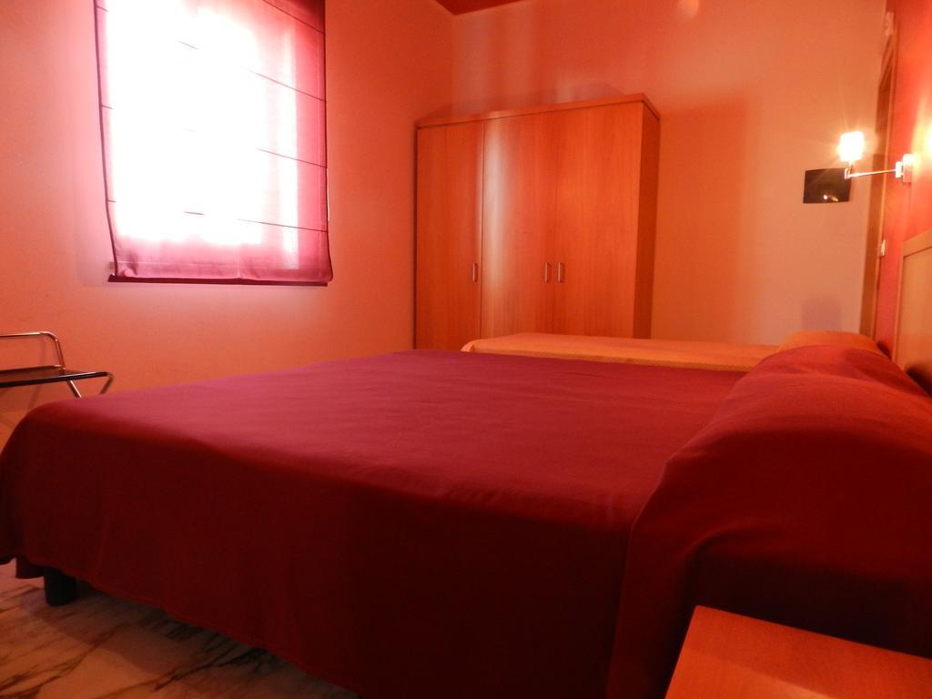 Hotel I Colori Sant'Antioco Exterior foto