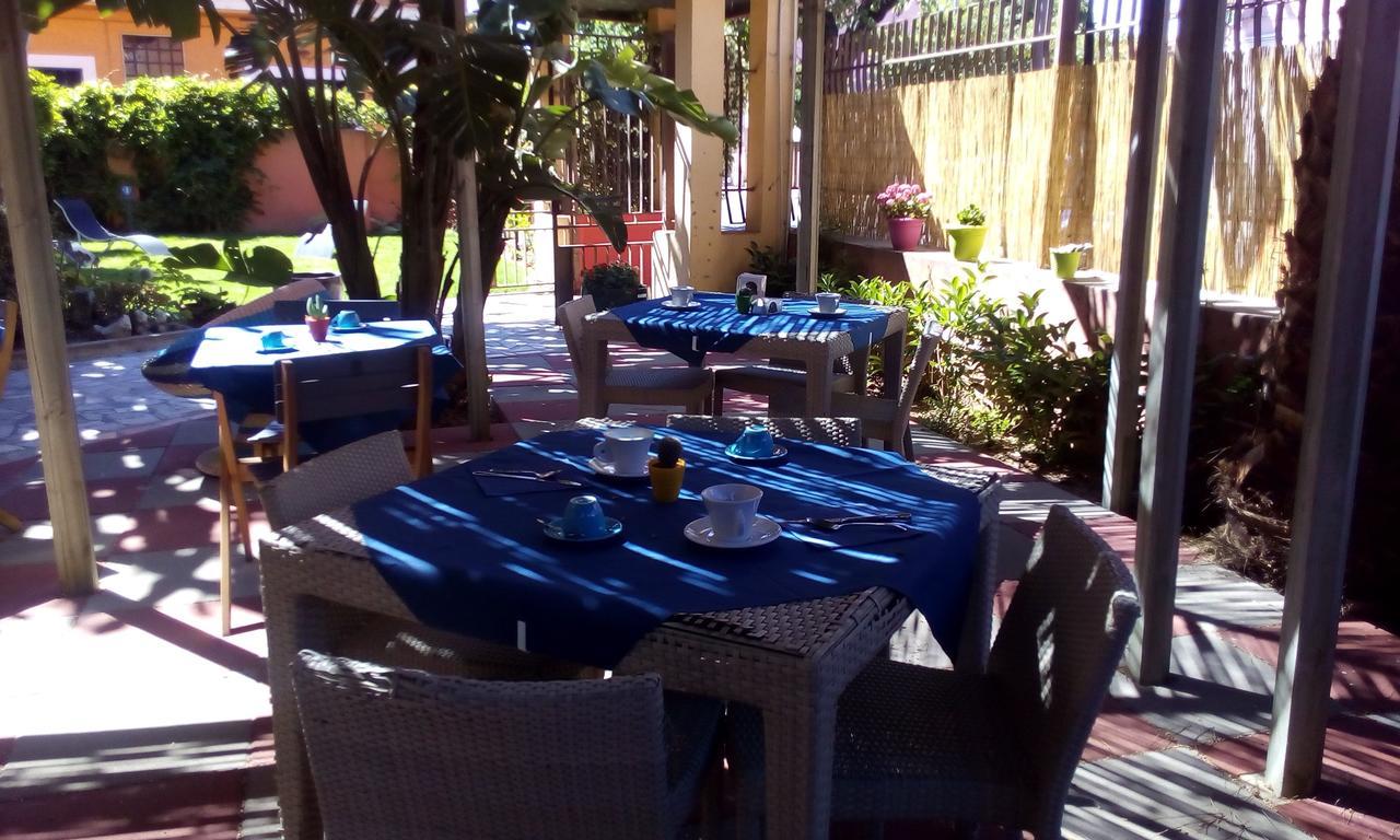 Hotel I Colori Sant'Antioco Exterior foto